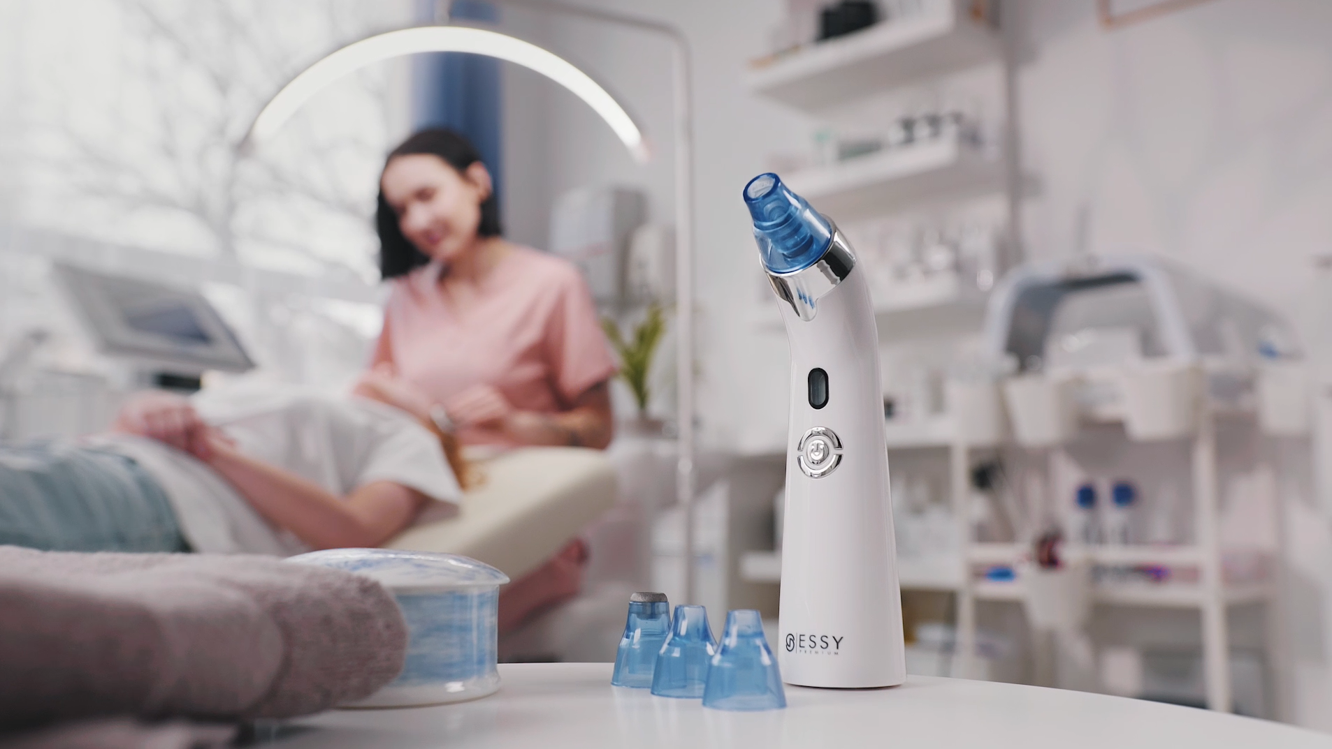 Amazon Product PAge video Essy Blackhead Remover